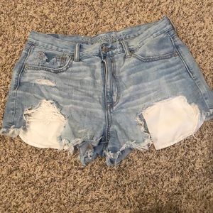 American Eagle lightwash distressed shorts